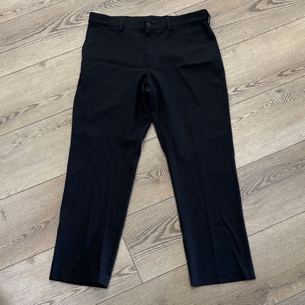 Perry Ellis Elegant Black Dress Pants. Men's 34/30. Like new condition. Stylish!